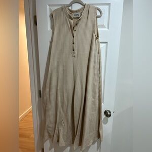 BUCKETLIST Beige Button-Front Jumpsuit size: s